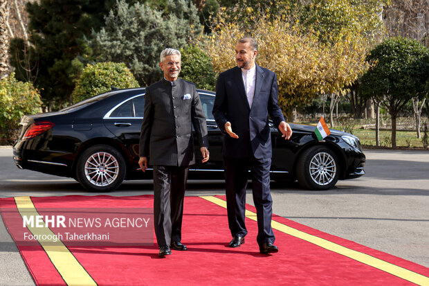 
Iran FM welcomes Indian counterpart in Tehran
