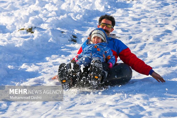 Snow brings joy to people of Ardabil
