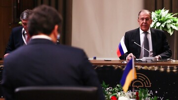 «دیپلماسی مُشت»؛ استراتژی وزیر خارجه اوکراین در مذاکرات اولیه با لاوروف!