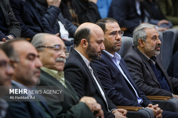 دومین رویداد ملی مدارس آینده صبح روز سه شنبه ۲۶ دی ماه ۱۴۰۲ با حضور رضا مراد صحرایی وزیر آموزش و پرورش و علی عسگری معاون اجتماعی ستاد اجرایی فرمان امام (ره) در سالن اجتماعات کتابخانه مرکزی دانشگاه تهران برگزار شد