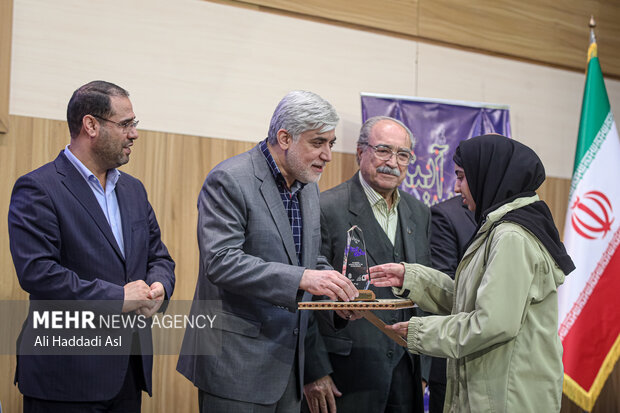 دومین رویداد ملی مدارس آینده صبح روز سه شنبه ۲۶ دی ماه ۱۴۰۲ با حضور رضا مراد صحرایی وزیر آموزش و پرورش و علی عسگری معاون اجتماعی ستاد اجرایی فرمان امام (ره) در سالن اجتماعات کتابخانه مرکزی دانشگاه تهران برگزار شد