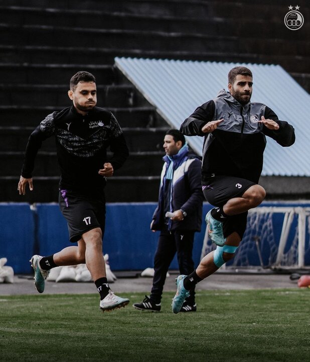 تمرین استقلال تحت تاثیر انتقال بازیکن فرانسوی به بیمارستان