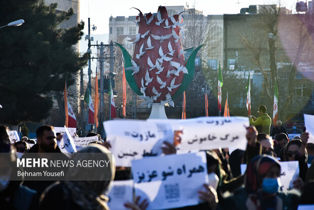 تجمع اعتراضی به مازوت سوزی در اراک