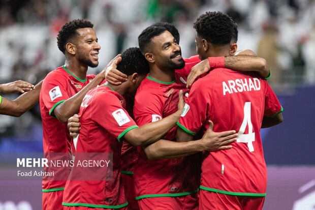 دیدار تیم‌های عربستان و عمان