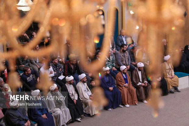 پیمان جبلی رئیس سازمان صدا و سیمای جمهوری اسلامی ایران شامگاه سه شنبه ۲۶ دی ۱۴۰۲ از پشت صحنه ی برنامه تلوزیونی حسینیه معلی بازدید کرد