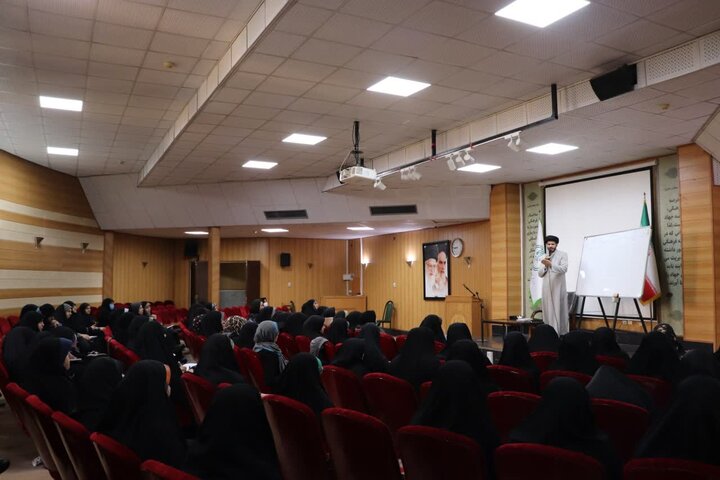 برگزاری دوره آموزشی سبک زندگی اسلامی در همدان