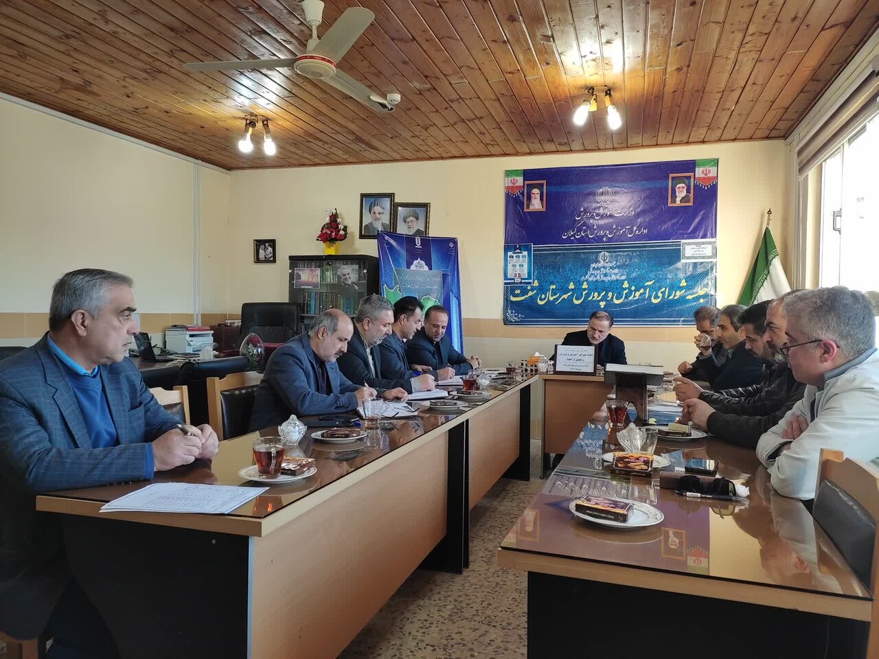 شورای آموزش و پرورش بازوی اصلی دستگاه تعلیم و تربیت است شورای آموزش و پرورش بازوی اصلی دستگاه تعلیم و تربیت است