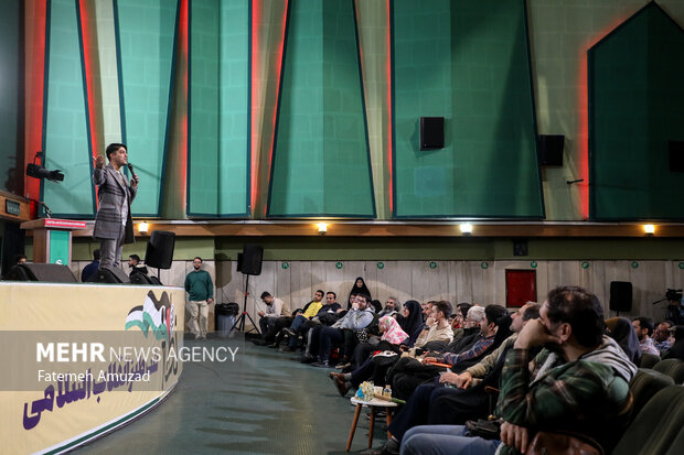 چهاردهمین جشنواره مردمی «فیلم عمار» با حضور جمعی از مردم شامگاه چهارشنبه ۲۷ دی ماه ۱۴۰۲ در سینما <a href='https://sayeb.ir/tag/%d9%81%d9%84%d8%b3%d8%b7%db%8c%d9%86'></div>فلسطین</a> برگزار شد
