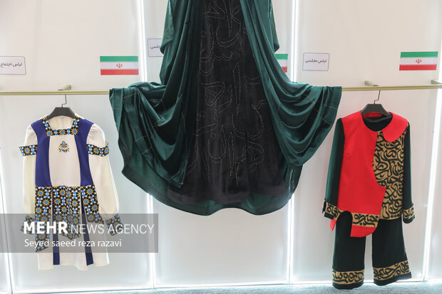 دوازدهمین نمایشگاه مد و لباس فجر بعدازظهر امروز پنجشنبه ۲۸ دی ۱۴۰۲ در مجموعه فرهنگی تاریخی سعد آباد افتتاح شد
