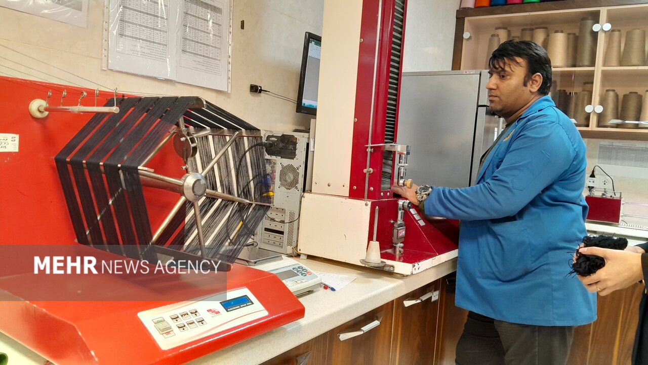 صنعت فرش دچار بحران است/ تحریم داخلی مشکل اساسی تولیدکنندگان