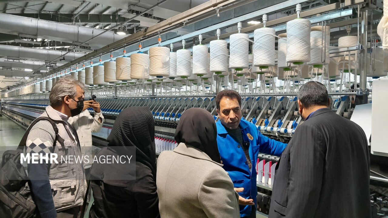 صنعت فرش دچار بحران است/ تحریم داخلی مشکل اساسی تولیدکنندگان