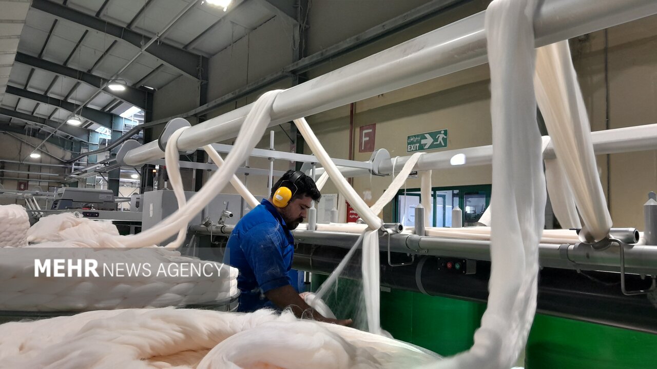 صنعت فرش دچار بحران است/ تحریم داخلی مشکل اساسی تولیدکنندگان