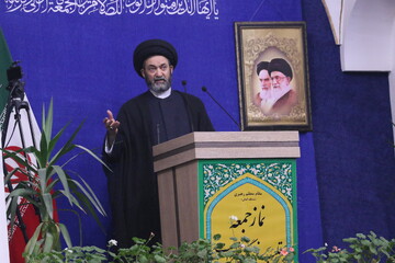 انقلاب اسلامی آرمانی ترین نظام را بنا نهاد/هجمه بی‌سابقه دشمنان در برابر انقلاب