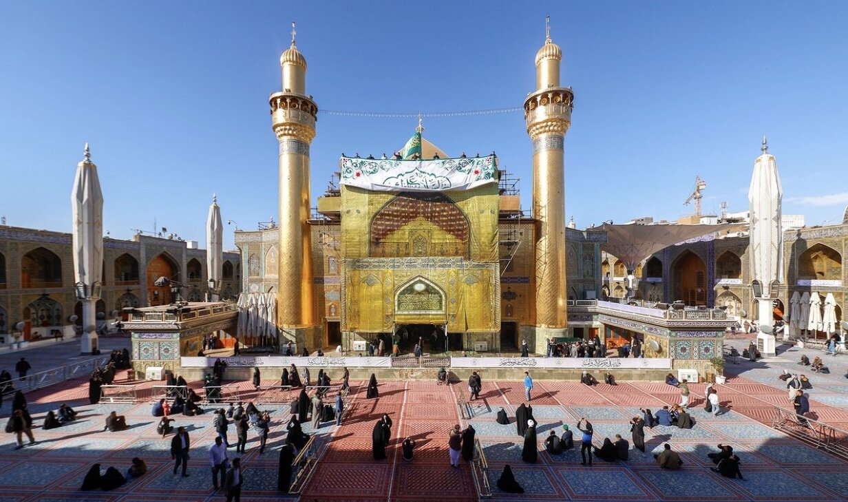 حرم علوی به استقبال جشن میلاد امام علی(ع)رفت/تصاویر آذین بندی حرم