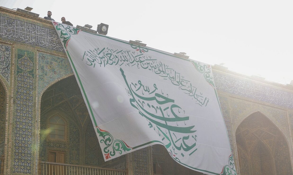 حرم علوی به استقبال جشن میلاد امام علی(ع)رفت/تصاویر آذین بندی حرم