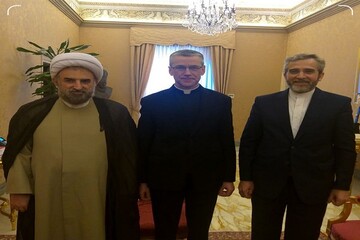 نائب وزير الخارجية الإيراني يلتقي نائب وزير خارجية الفاتيكان