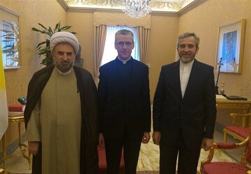 Iran’s Bagheri holds talks with Vatican official