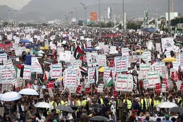 Yemen'de ABD ve İngiltere'ye karşı protesto
