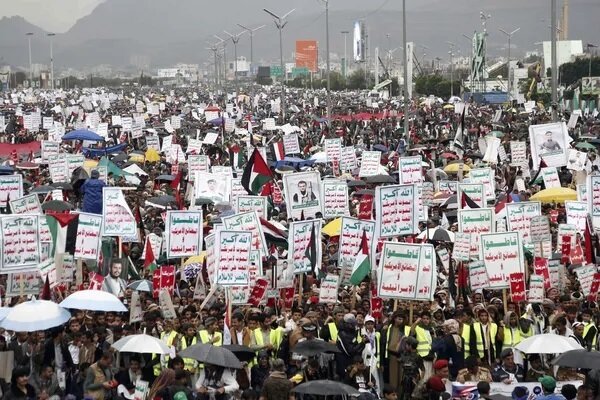 Yemen'de ABD ve İngiltere'ye karşı protesto