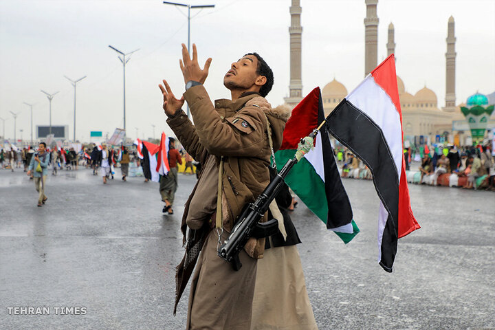 ‘Until Israel stops!’: Yemenis rally for Houthis, Palestinians in Sanaa