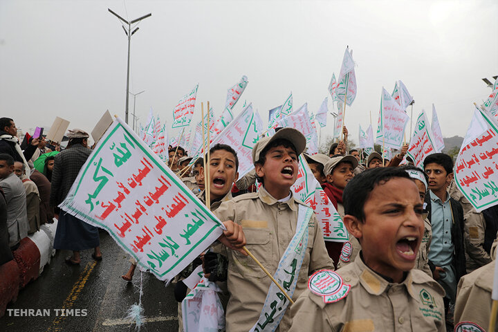 ‘Until Israel stops!’: Yemenis rally for Houthis, Palestinians in Sanaa