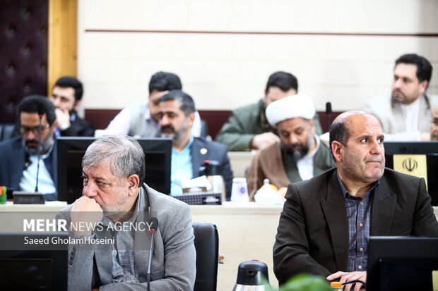 ارائه برنامه‌های دهه فجر با حضور استاندار تهران