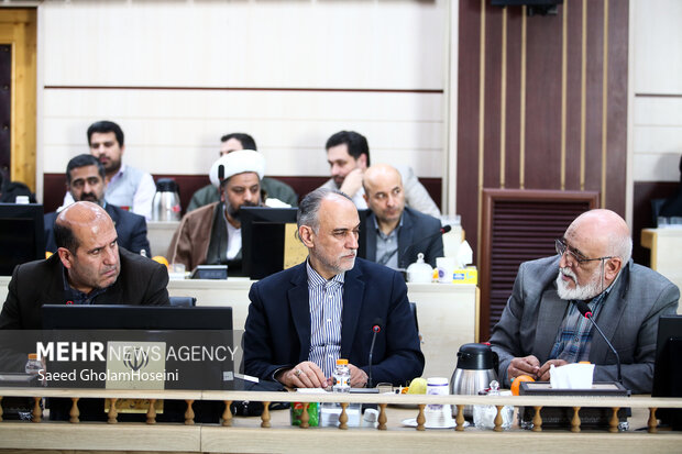 ارائه برنامه‌های دهه فجر با حضور استاندار تهران