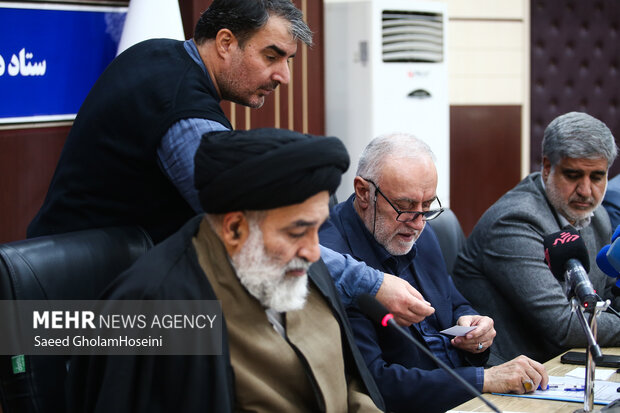 ارائه برنامه‌های دهه فجر با حضور استاندار تهران