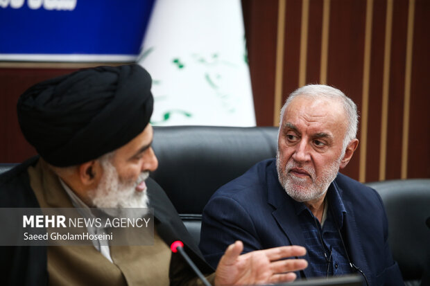 ارائه برنامه‌های دهه فجر با حضور استاندار تهران