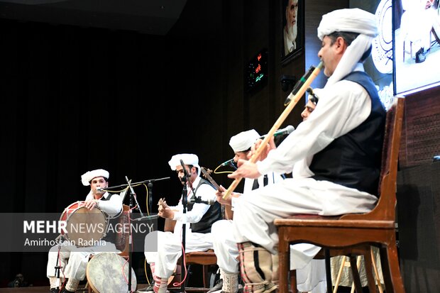 نکوداشت نامداران <a href='https://sayeb.ir/tag/%d9%81%d8%b1%d9%87%d9%86%da%af-%d9%88-%d9%87%d9%86%d8%b1'></div>فرهنگ و هنر</a> <a href='https://sayeb.ir/tag/%d8%ae%d8%b1%d8%a7%d8%b3%d8%a7%d9%86-%d8%ac%d9%86%d9%88%d8%a8%db%8c'>خراسان جنوبی</a>