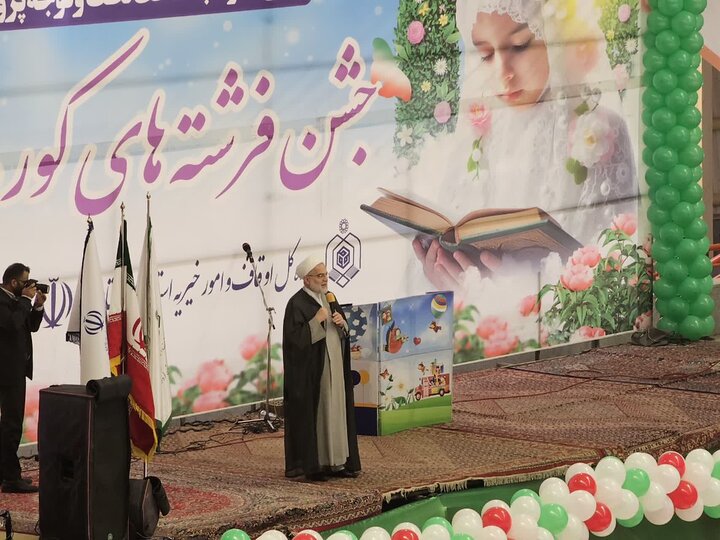 جشنی برای فرشتههای کرد ایرانی/ سالن۲۲ گولان شکوفه باران شد