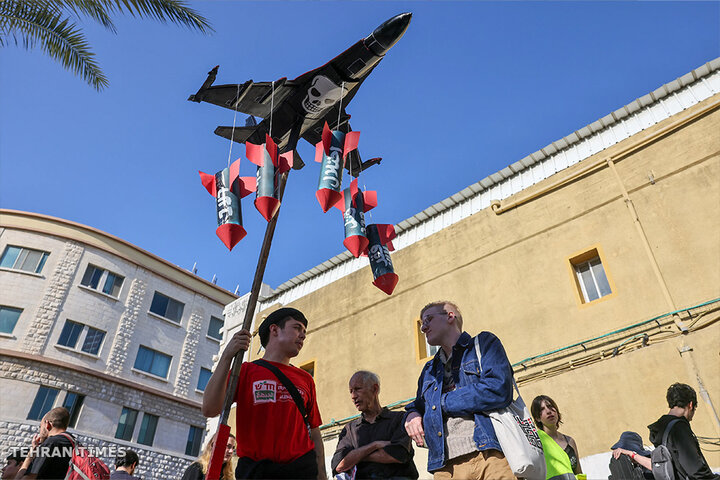 ‘Refuse to fight’: Jewish, Arab activists call for peace in Israel’s Haifa