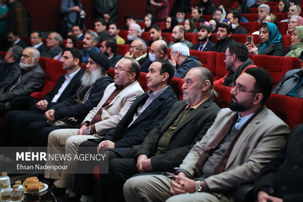 مراسم افتتاحیه چهل و دومین جشنواره بین‌المللی تئاتر فجر