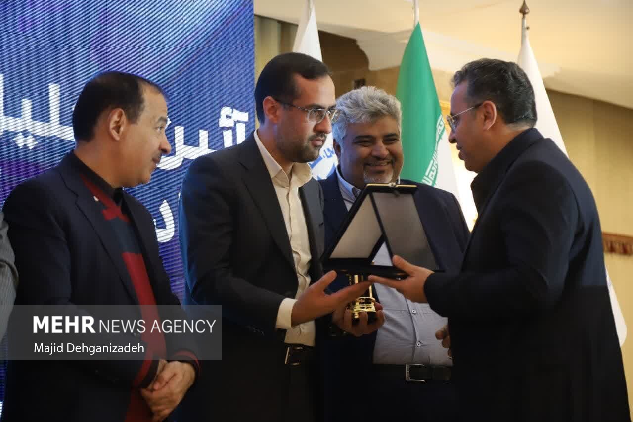 26 صادرکننده برتر استان یزد تجلیل شدند