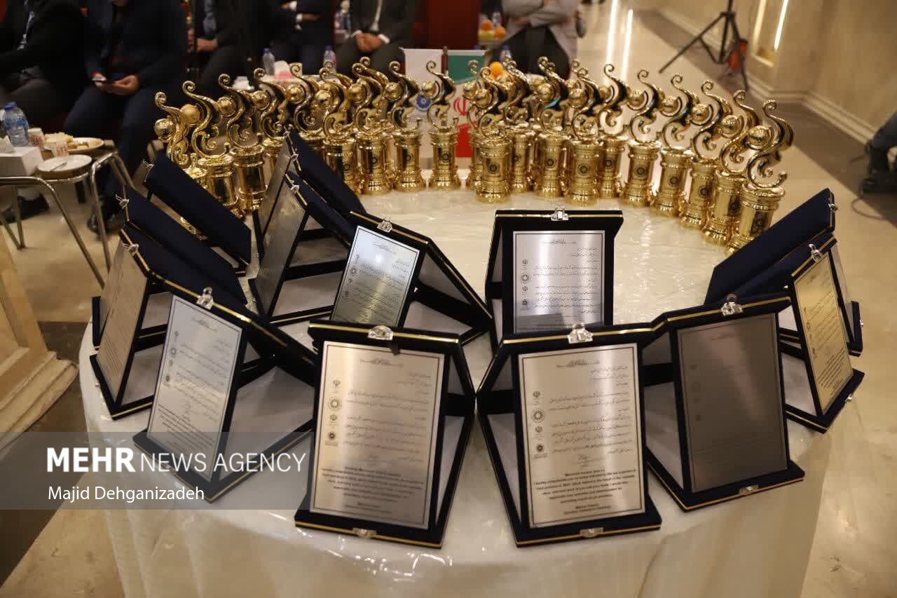 26 صادرکننده برتر استان یزد تجلیل شدند