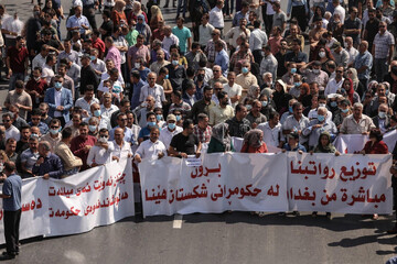 مامۆستایانی ناڕازی: حکوومەتی هەرێم یاری بە مووچەکانمانەوە بکات هەموو ئەگەرێک کراوەیە