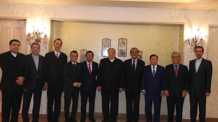صفري يعقد اجتماعاً مشتركاً مع سفراء دول "آسيان" في وزارة الخارجية الايرانية