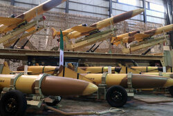 الجيش الايراني يستهدف المراكز الهامة والاستراتيجية في الكيان الصهيوني بوابل من الطائرات المسيرة