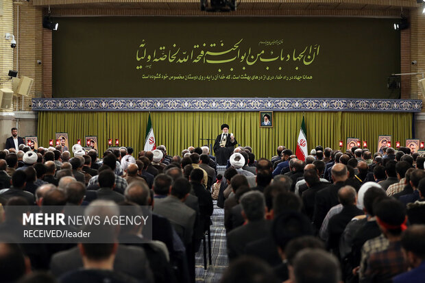 دیدار دست‌اندرکاران کنگره ۲۴ هزار شهید تهران بزرگ با رهبر معظم انقلاب اسلامی