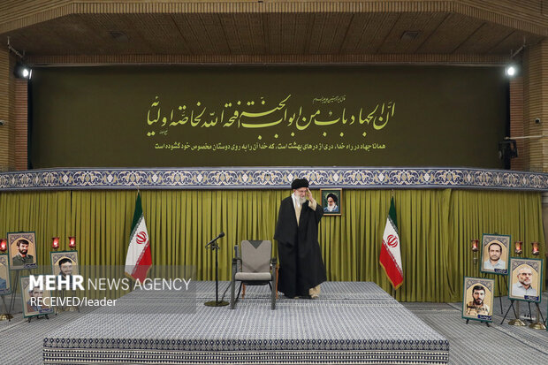 دیدار دست‌اندرکاران کنگره ۲۴ هزار شهید تهران بزرگ با رهبر معظم انقلاب اسلامی