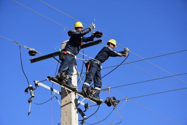جریان «برق» در روستاهای کرمانشاه/ پوشش برق روستایی ۹۹درصدی شد