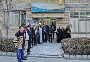 اهالی مسجدی در بجنورد به ملاقات پدران در خانه سالمندان رفتند