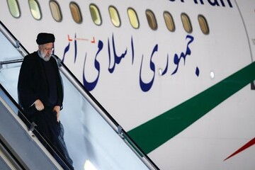 الرئيس الإيراني يعود الى طهران في ختام زيارته الى تركيا