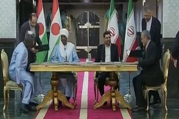 إيران والنيجر توقعان وثائق تعاون في مختلف المجالات