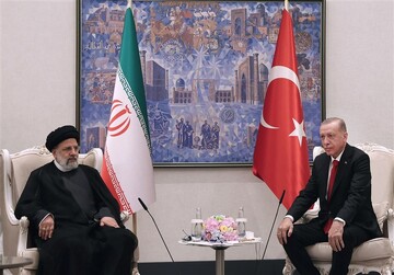 الرئيس التركي يستقبل  رسيما الرئيس الإيراني في قصر "آق سراي"