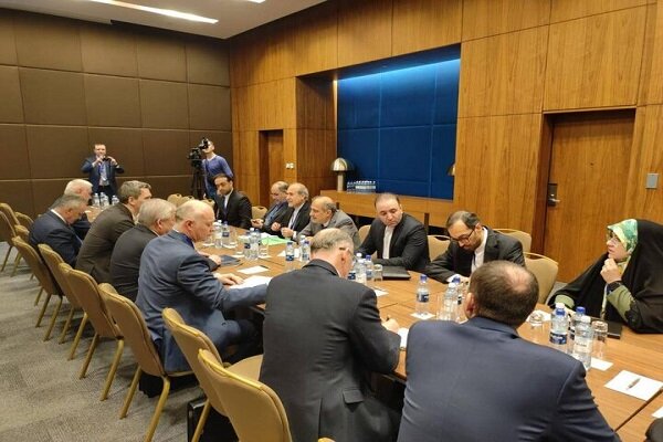 İran ve Rusya heyetleri Astana'da bir araya geldi İran ve Rusya heyetleri Astana'da bir araya geldi