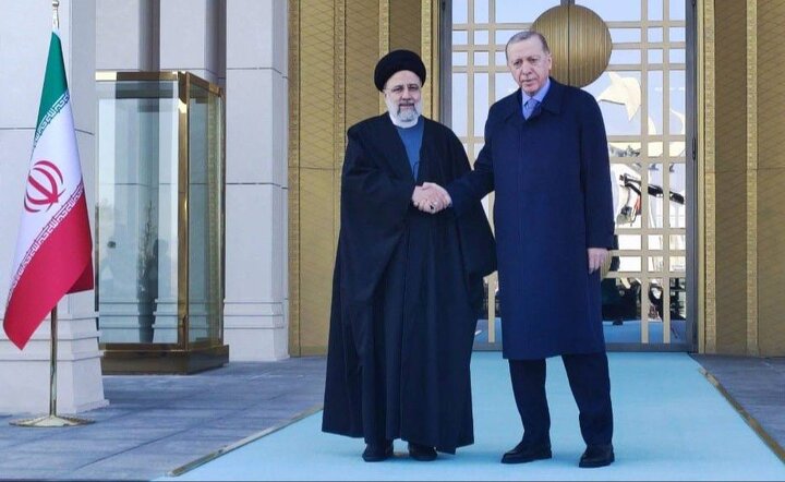 Erdogan welcomes Raeisi upon his arrival in Ankara(+VIDEO)
