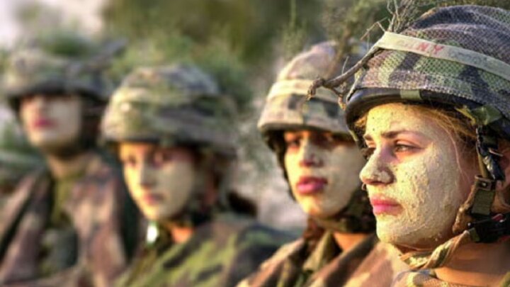 إعلام إسرائيلي: مجندات يدعين أمراضاً نفسية تهرباً من الخدمة.. و"الجيش" يهدّد بسجنهنّ