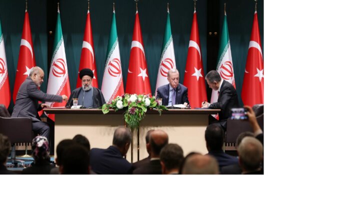 Iran, Turkey sign 10 cooperation documents 