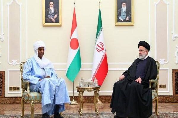 Reisi, Nijer Başbakanı Zeine ile görüştü